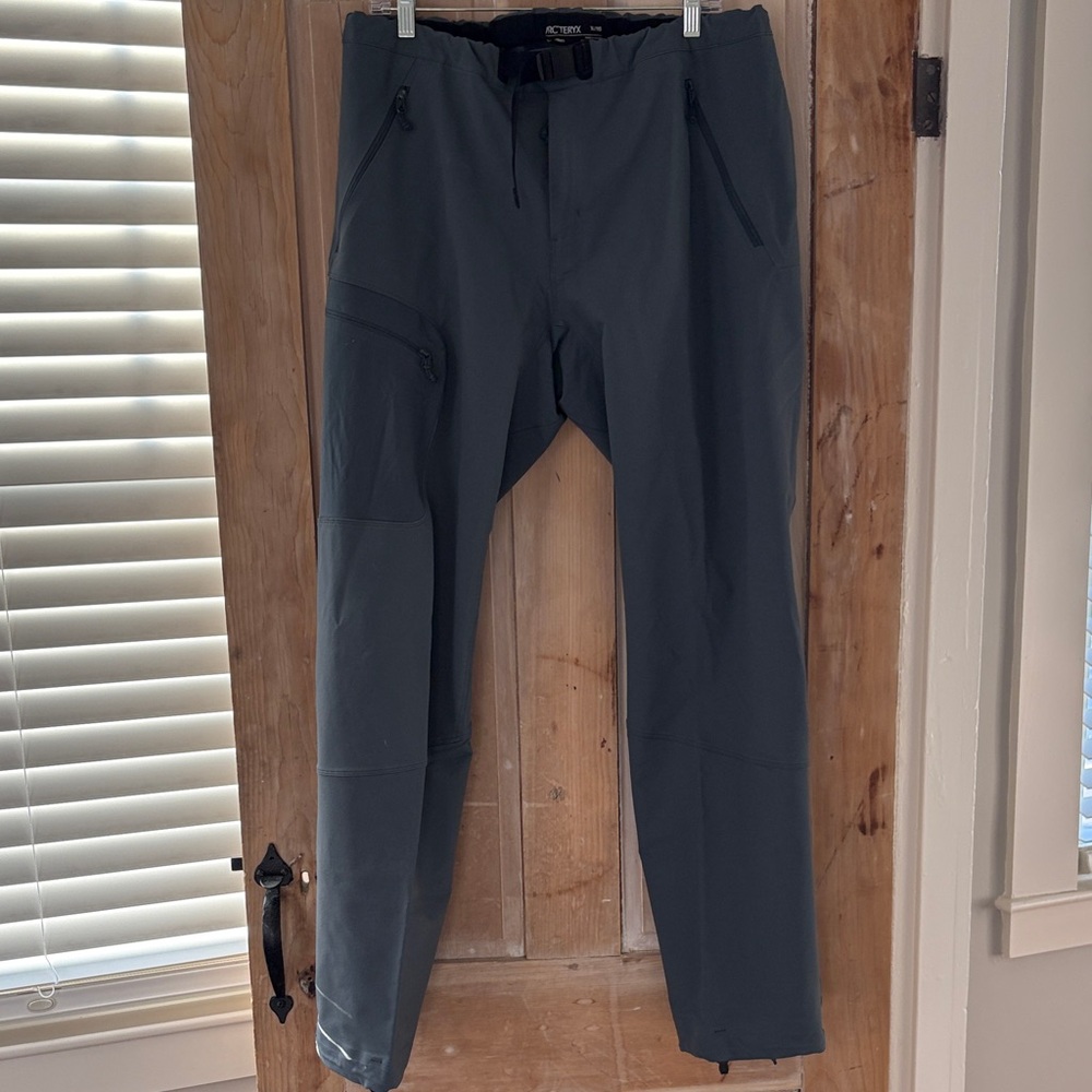 Arc'teryx Men's Gray Pants